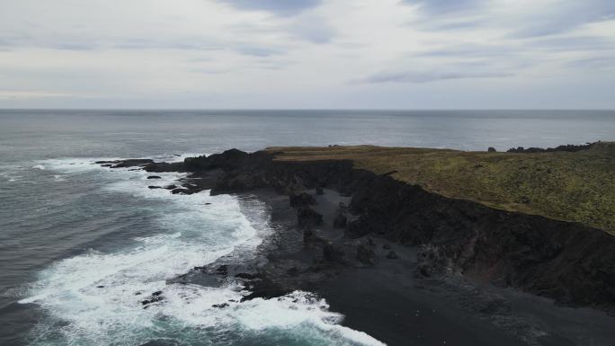 4k航拍冰岛黑沙滩白海浪 绝美风景