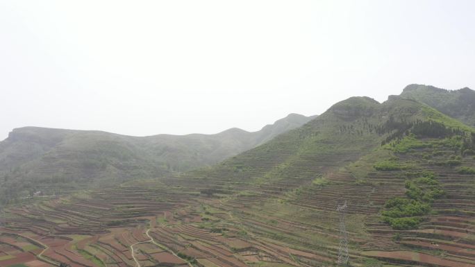 航拍山区梯田