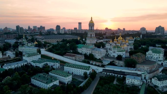 基辅的大劳拉——佩切尔斯克·劳拉在乌克兰首都基辅俯瞰全景。