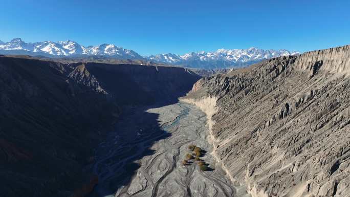 4K航拍：新疆安集海大峡谷