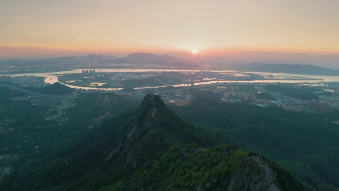 神湾丫髻山的日落航拍