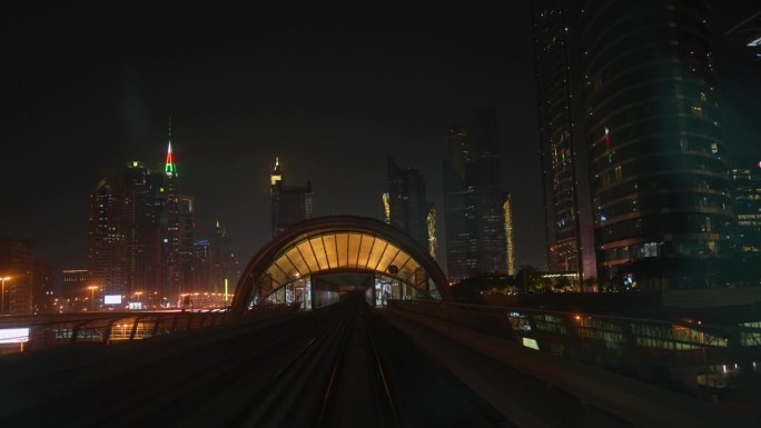 迪拜地铁夜景公路夜景夜晚