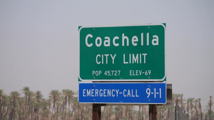 加州科切拉公众欢迎标志