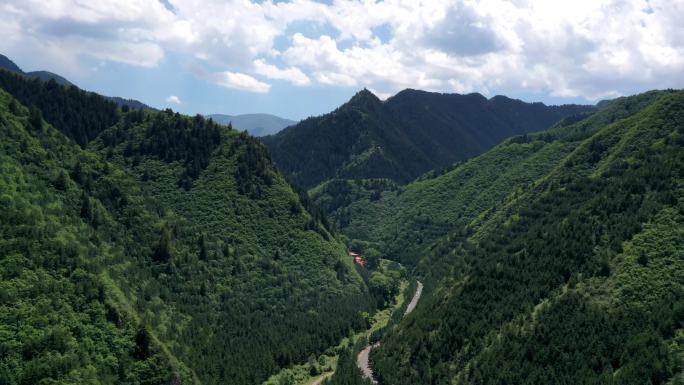 兴隆山山脉