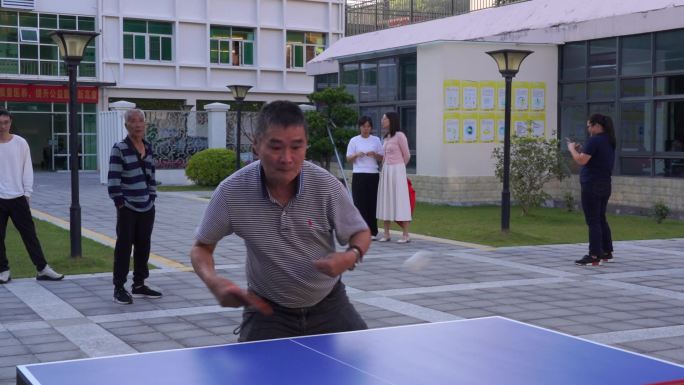 打乒乓球 运动 体育 社区活动 老年人