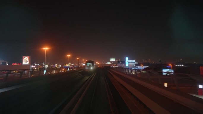 迪拜地铁夜景夜景灯光繁华