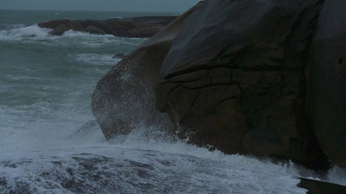 风浪巨石-高速摄影
