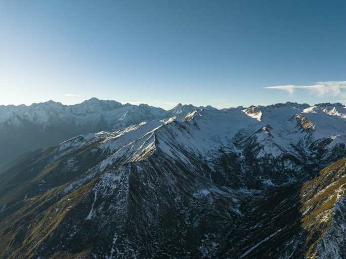 航拍四姑娘山猫鼻梁巴郎山延时