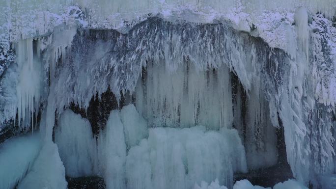⚝4K航拍⚝东北冰瀑水帘洞雪景天然冰葡萄