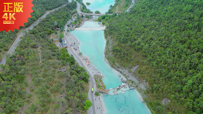 4K高原碧绿湖泊翡翠湖湛蓝湖水原生态森林