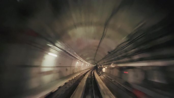 地铁隧道穿时光时空穿梭03