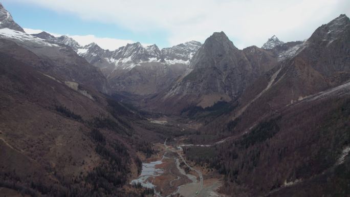 4k航拍四川阿坝四姑娘山双桥沟