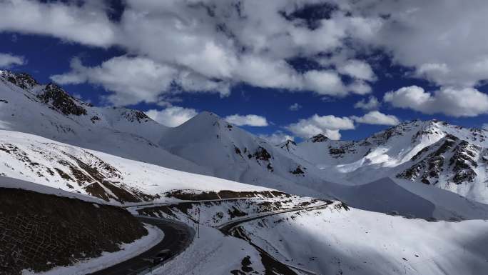 4K航拍新疆独库公路雪山
