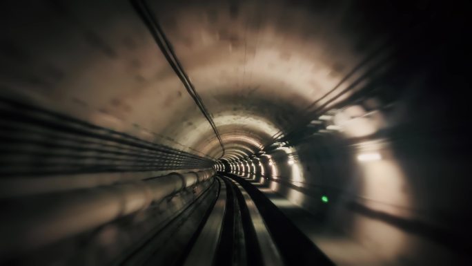 地铁隧道穿时光时空穿梭