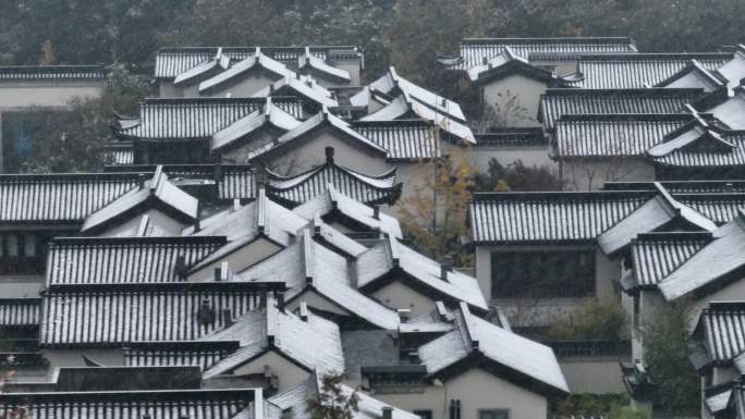 航拍杭州下雪拱宸桥景区