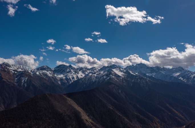 航拍四姑娘山猫鼻梁巴郎山延时