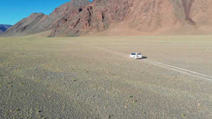 荒漠行驶 西藏阿里地区日土县