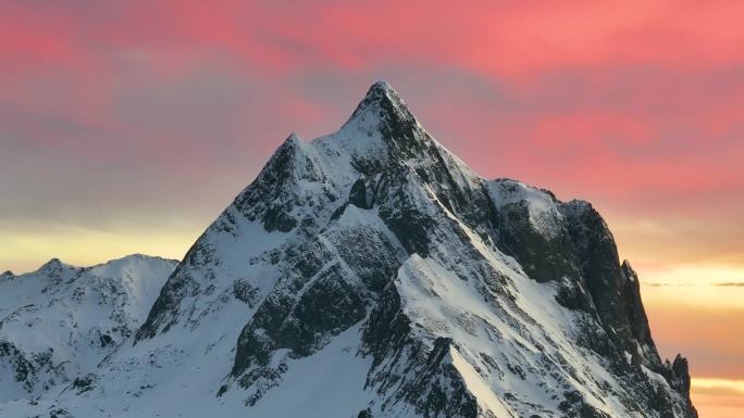 航拍雪山