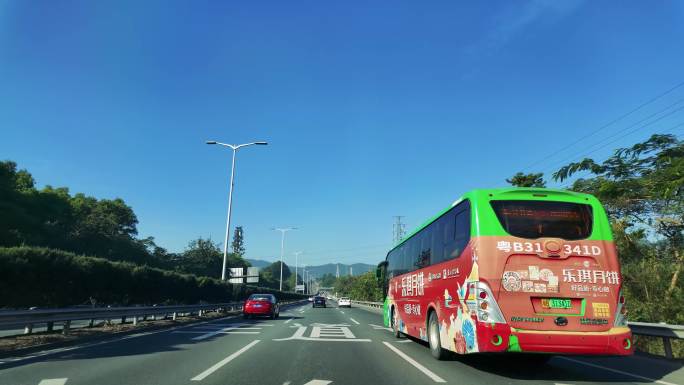 深圳交通沈海高速往机场比亚迪出租车