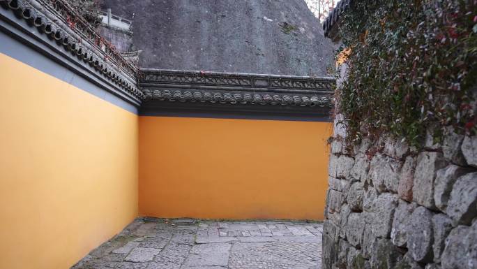 新昌大佛寺围墙走廊