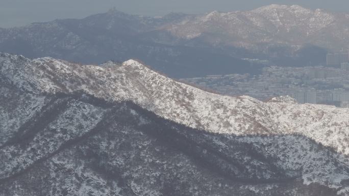 航拍威海市环翠区里口山大青顶与远处棉花山