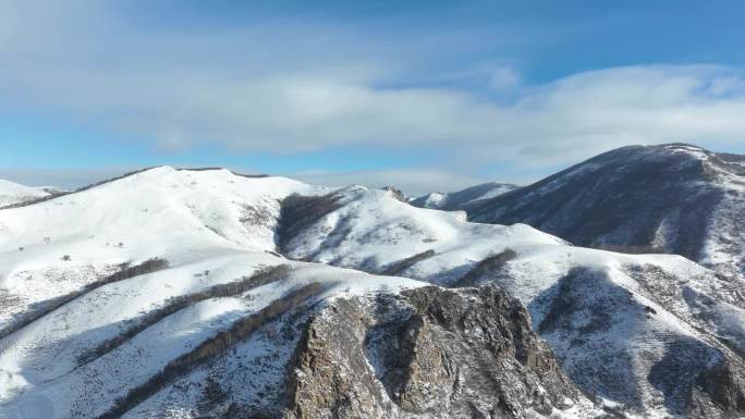 航拍 河北沽源被冰雪覆盖的老掌沟