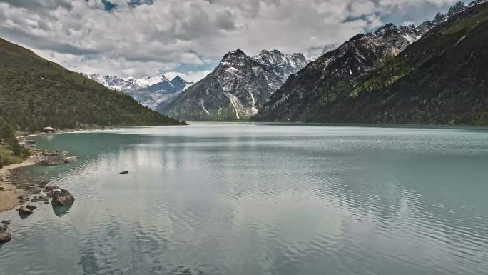 西藏山川湖泊无人机航拍
