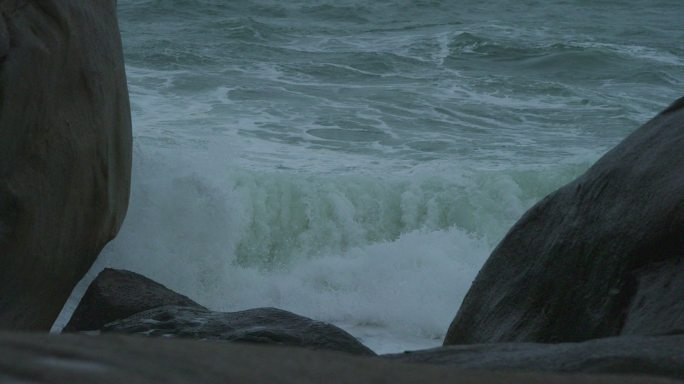 海岸浪花-高速摄影