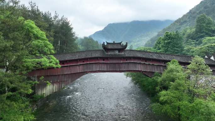 浙江百山祖廊桥青山绿水风景视频