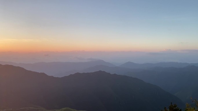 括苍山航拍日出云海清晨