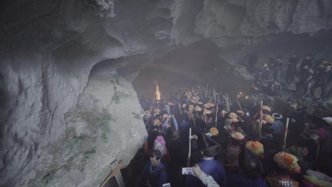 贵州果里村苗族跳圆洞葬祭祀仪式4k