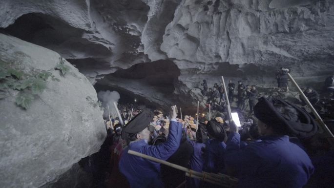 贵州果里村苗族跳圆洞葬祭祀仪式4k