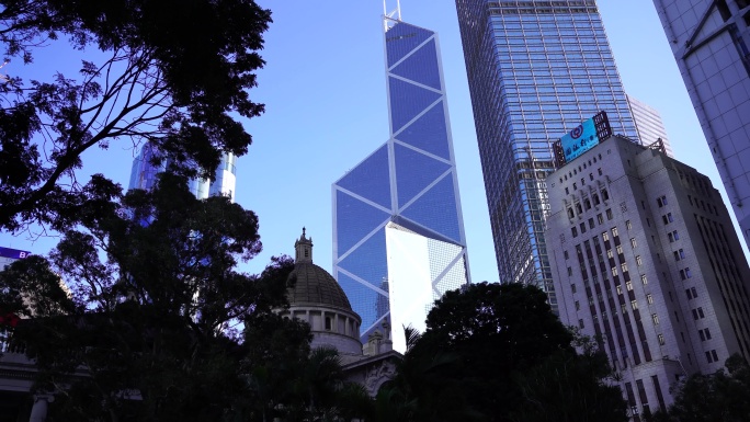 仰视香港高楼大厦仰拍城市建筑风光仰望都市