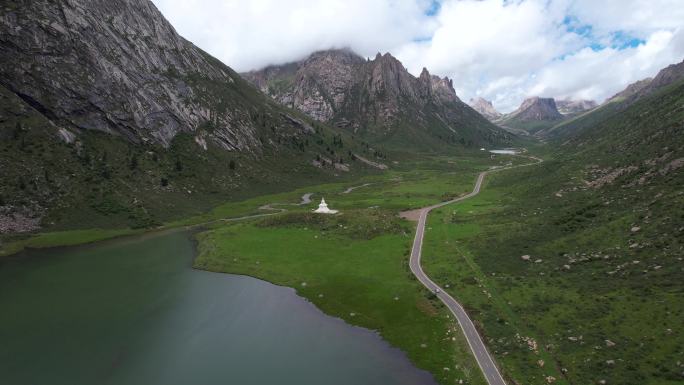 航拍四川阿坝州旅游莲宝叶则户外自然风景