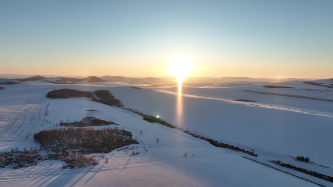 大兴安岭自然风景丘陵雪原冬日暖阳