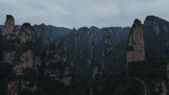 航拍湖南张家界国家森林公园岩峰地貌原素材