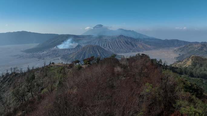 印尼爪哇岛布罗莫火山日出航拍自然风光