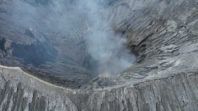 印尼爪哇岛布罗莫火山口航拍自然风光