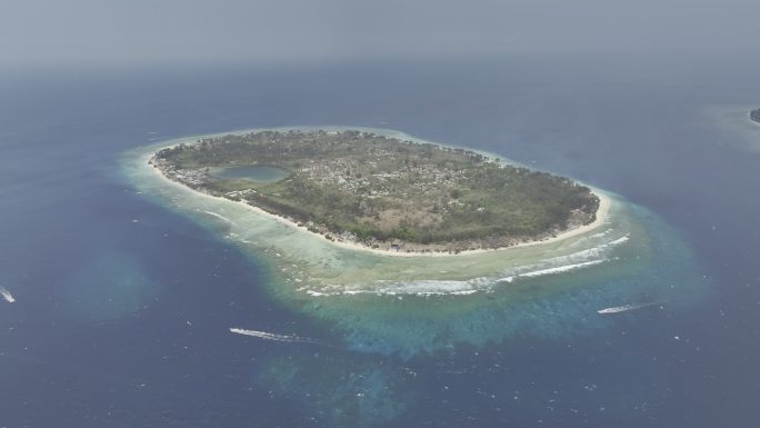 印度尼西亚吉利群岛美诺岛航拍海滨自然风光