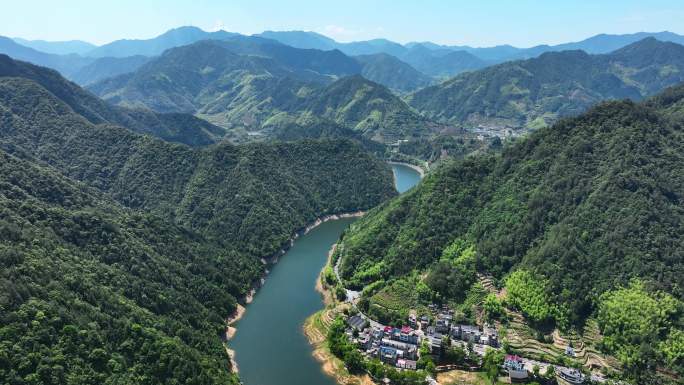 乡村振兴大美中国生态农村青山绿水湖泊