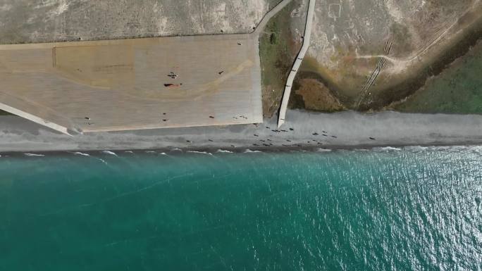 高原海岸海浪海边大海湖泊碧蓝浪花航拍沙滩