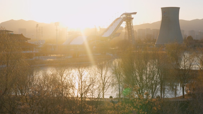 北京首钢园区秋日傍晚风景