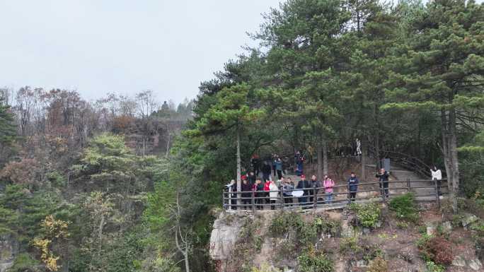湖南张家界国家森林公园观景点游客航拍实拍