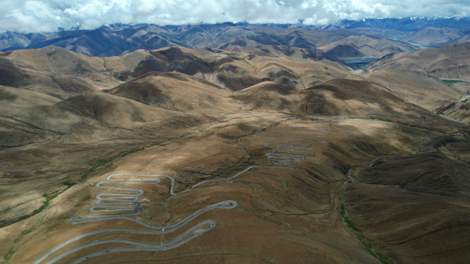 十二盘坡，盘山公路，隔壁，沙漠，青海航拍