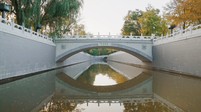 北京城市河道上的十几座桥-亮马河道