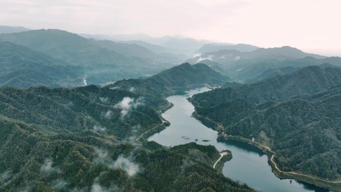 航拍青山绿水视频素材