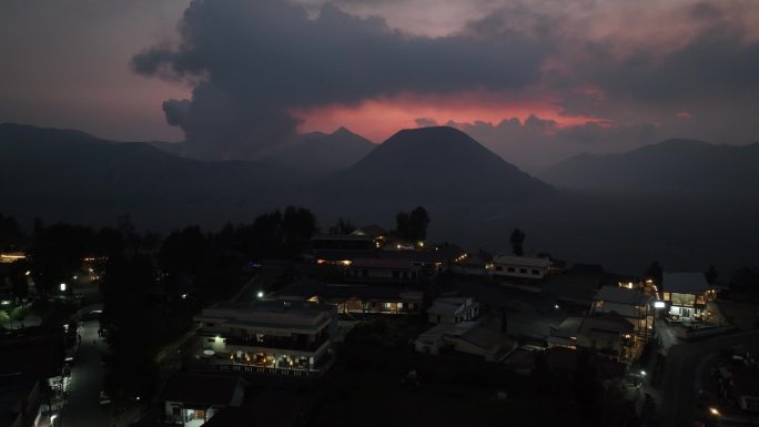 印尼爪哇岛布罗莫火山村庄航拍自然风光