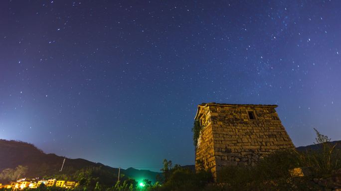 山村星空延时摄影