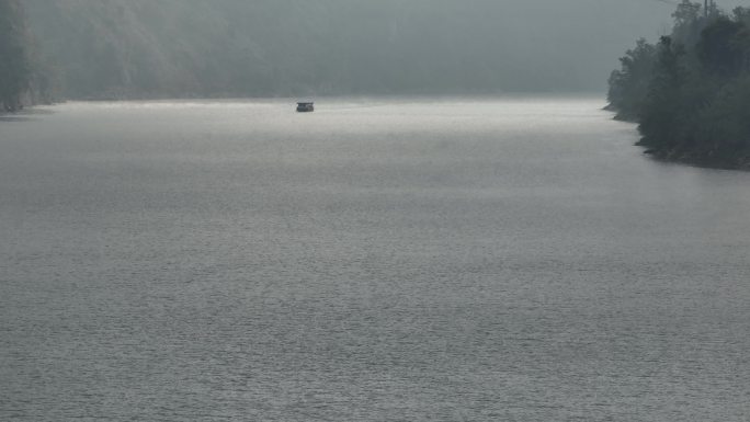 航拍湖南湘西芙蓉镇酉水河江面水面水气轮船