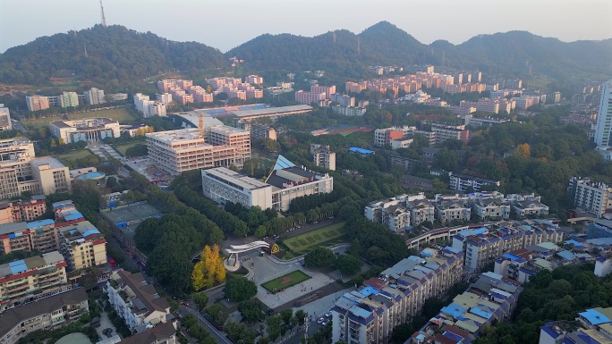 航拍重庆南岸南山邮电大学外围风景风光城市